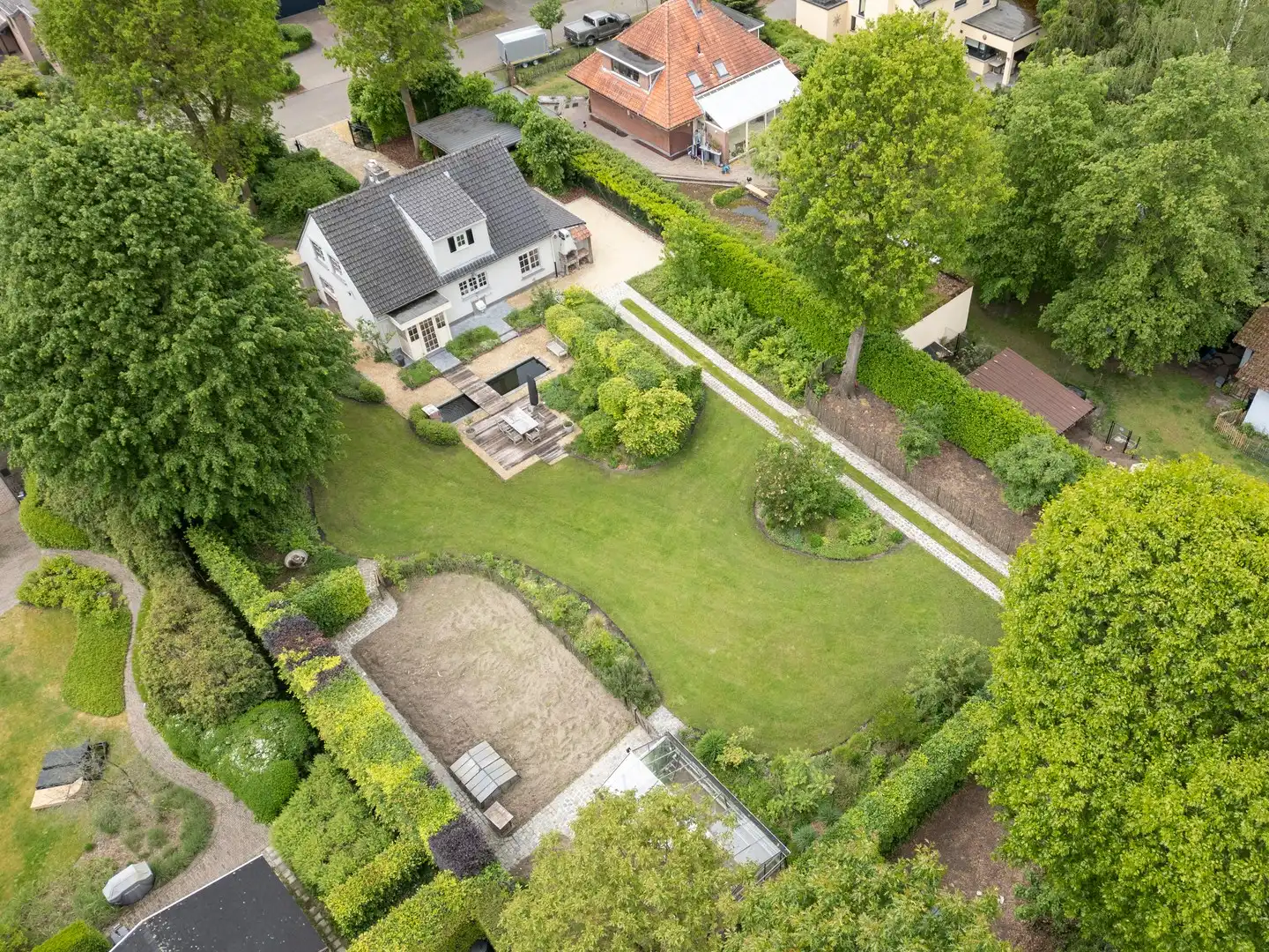Landelijke woning met uitzonderlijke tuin foto 26