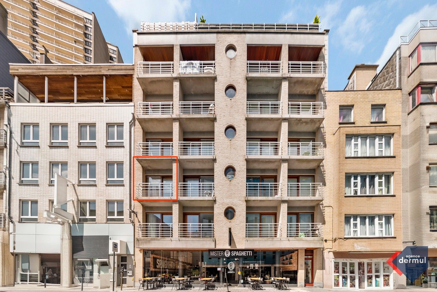 RESIDENTIE CHATEAU DU CENTRE I foto {{pictureIndex}}