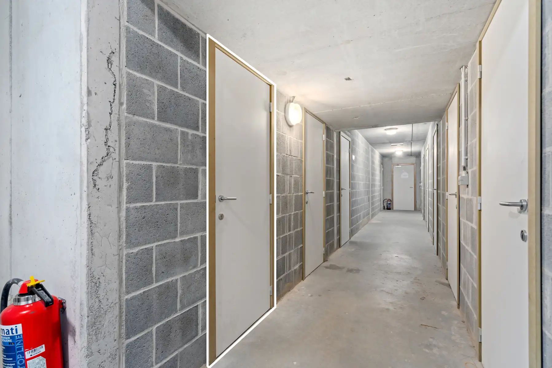 Gelijkvloers appartement 2 slaapkamers + terras + parking foto 15