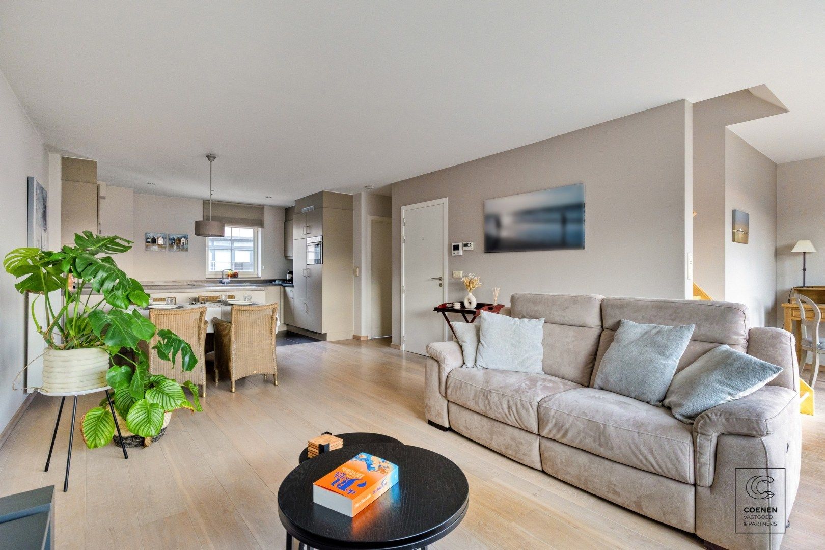 Prachtig duplux appartement met een bew. opp. van 120 m², twee slpk en 2 x terras op een absolute toplocatie te  centrum Lier! foto 4