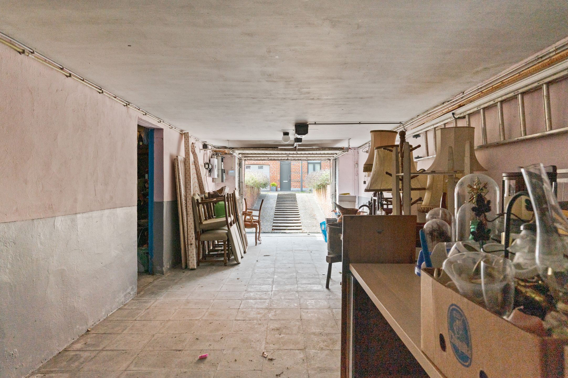 Ruime, te renoveren gezinswoning met 4 slpks, garage en tuin foto 22