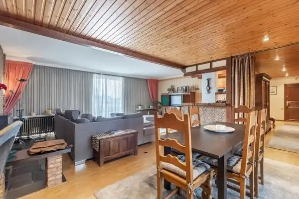 RUIM APPARTEMENT MET 3 SLAAPKAMERS IN SINT-TRUIDEN foto 3