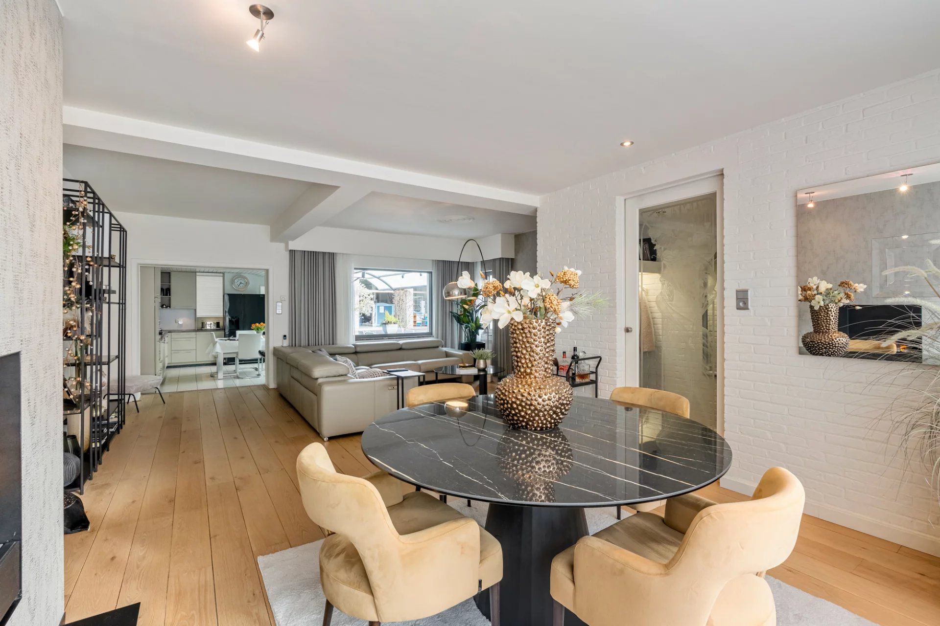 Instapklare woning met multifunctionele ruimte in levendige buurt te Heusden foto 7