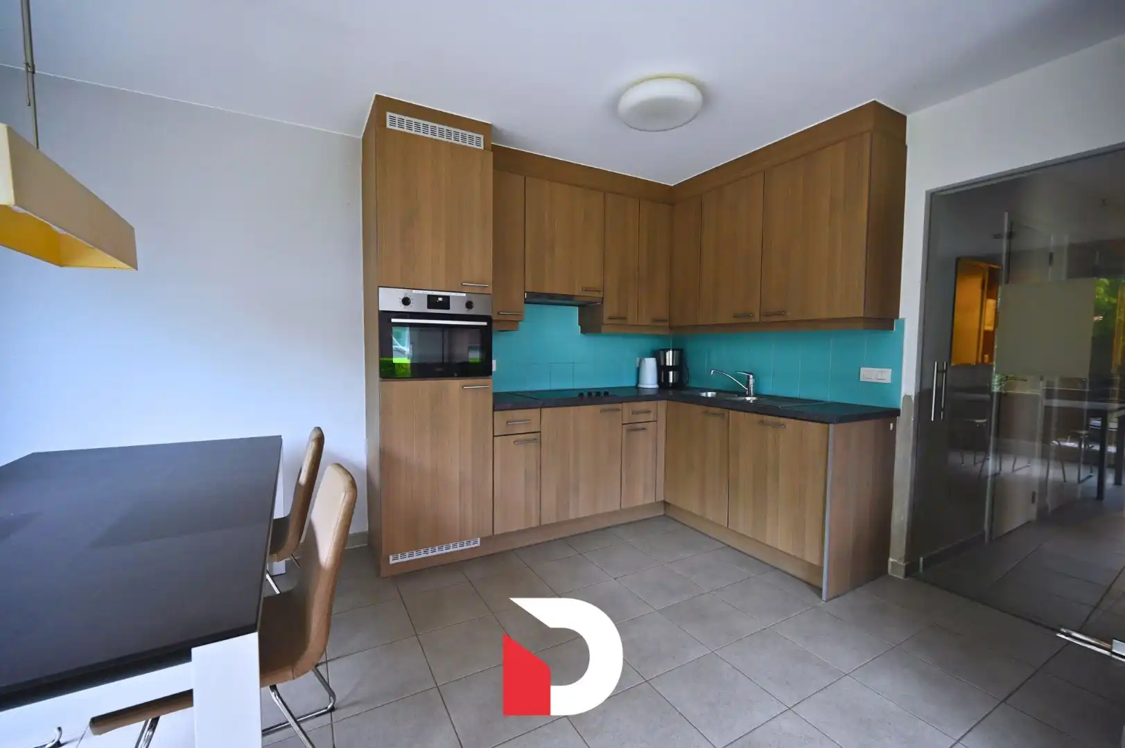 Instapklaar éénslaapkamerappartement vlak bij zee foto 6