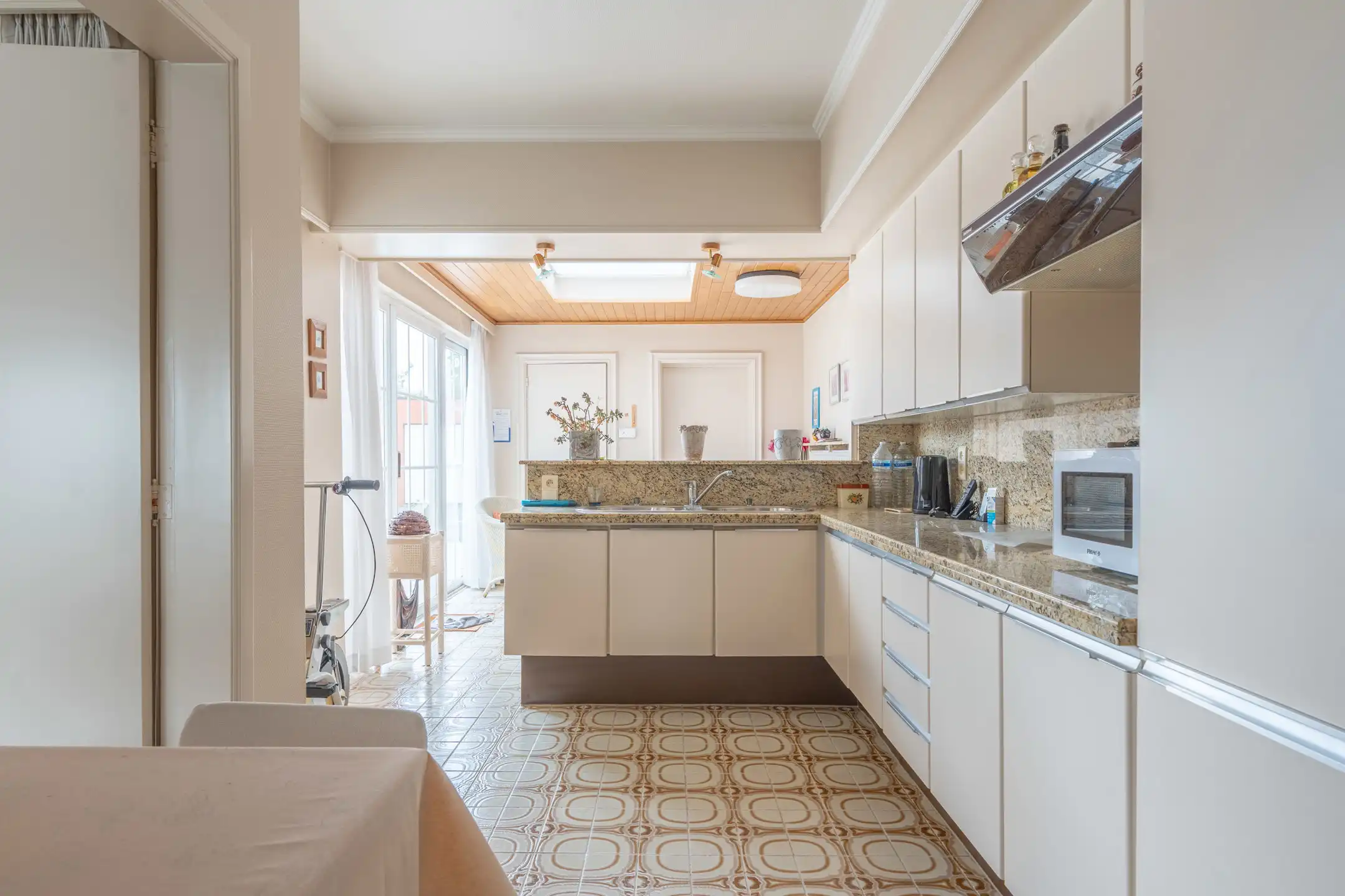 Zeer nette charmante woning met 3 slaapkamers op 579 m² foto 10