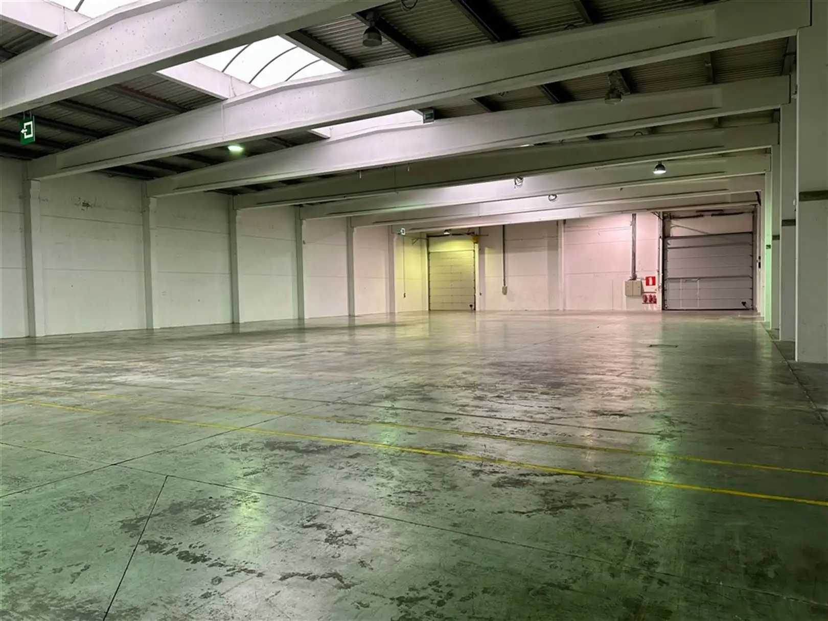 Magazijnen te huur op toplocatie in Kuurne foto 17