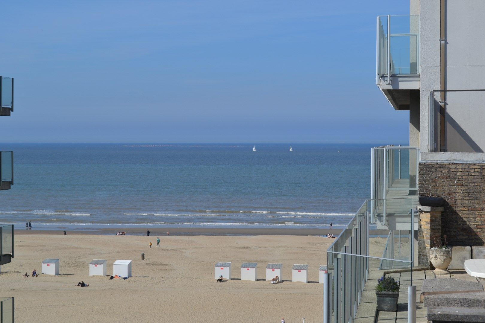 Zeer ruime penthouse met zijdelings zeezicht te Oostduinkerke! foto 3
