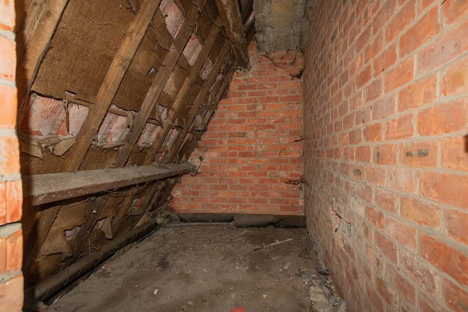 Statige villa met uitzonderlijk potentieel op toplocatie in Berlare foto 23