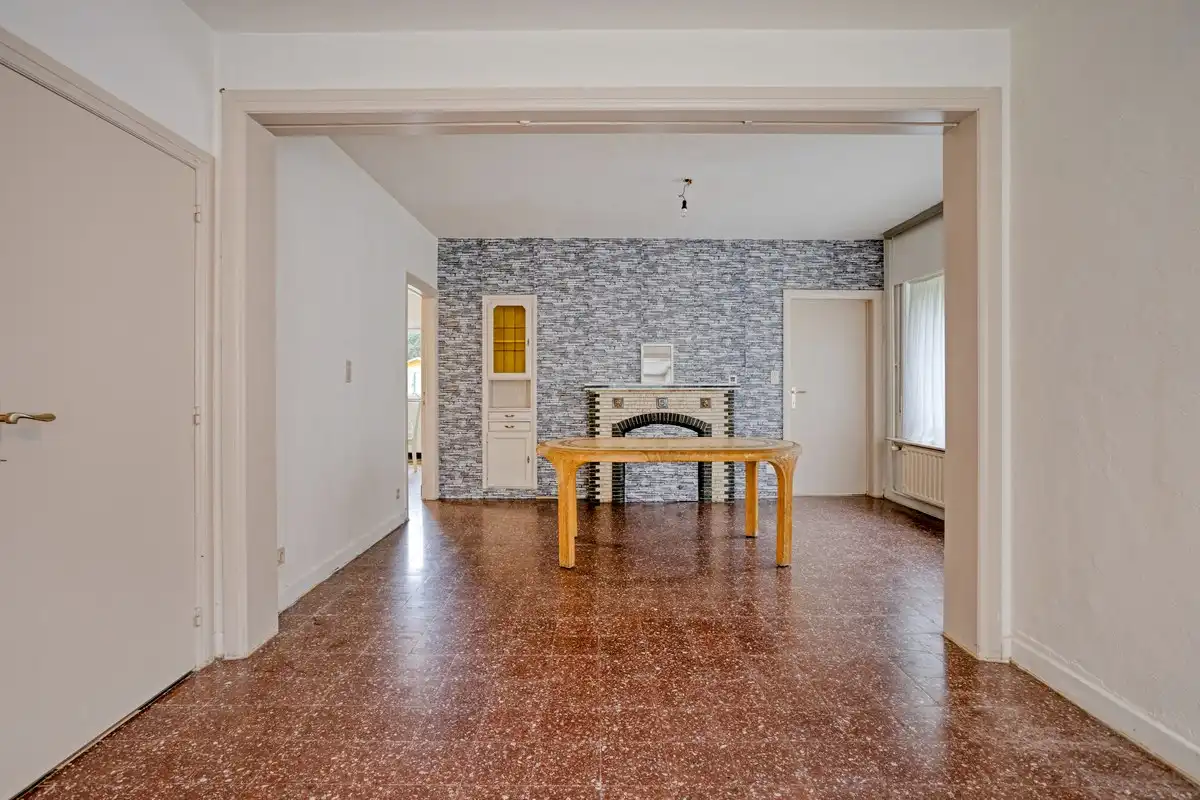 Op te frissen gelijkvloerse woning met 1 slaapkamer en garage! foto 5