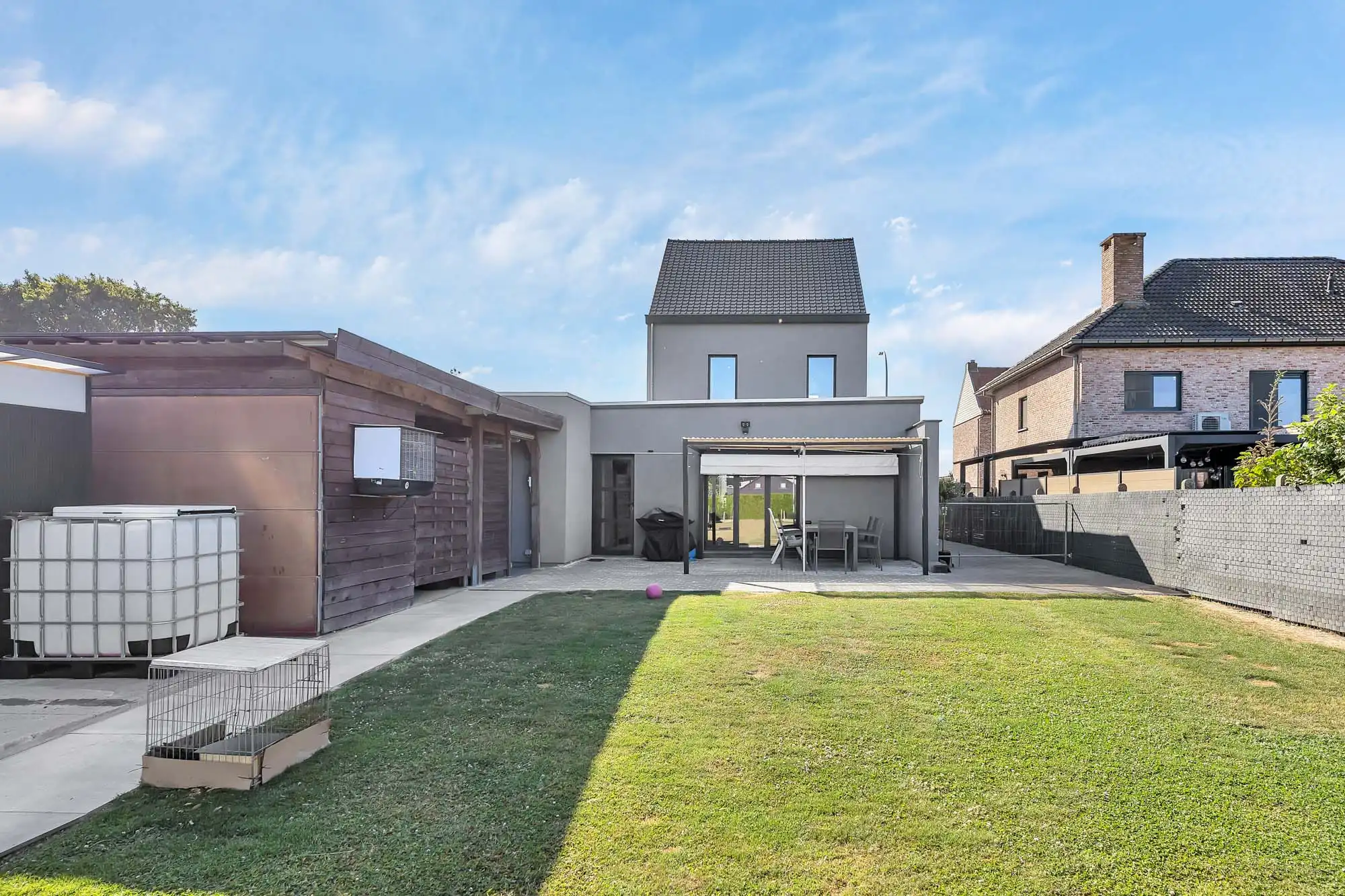 Instapklare woning met drie slaapkamers foto 18