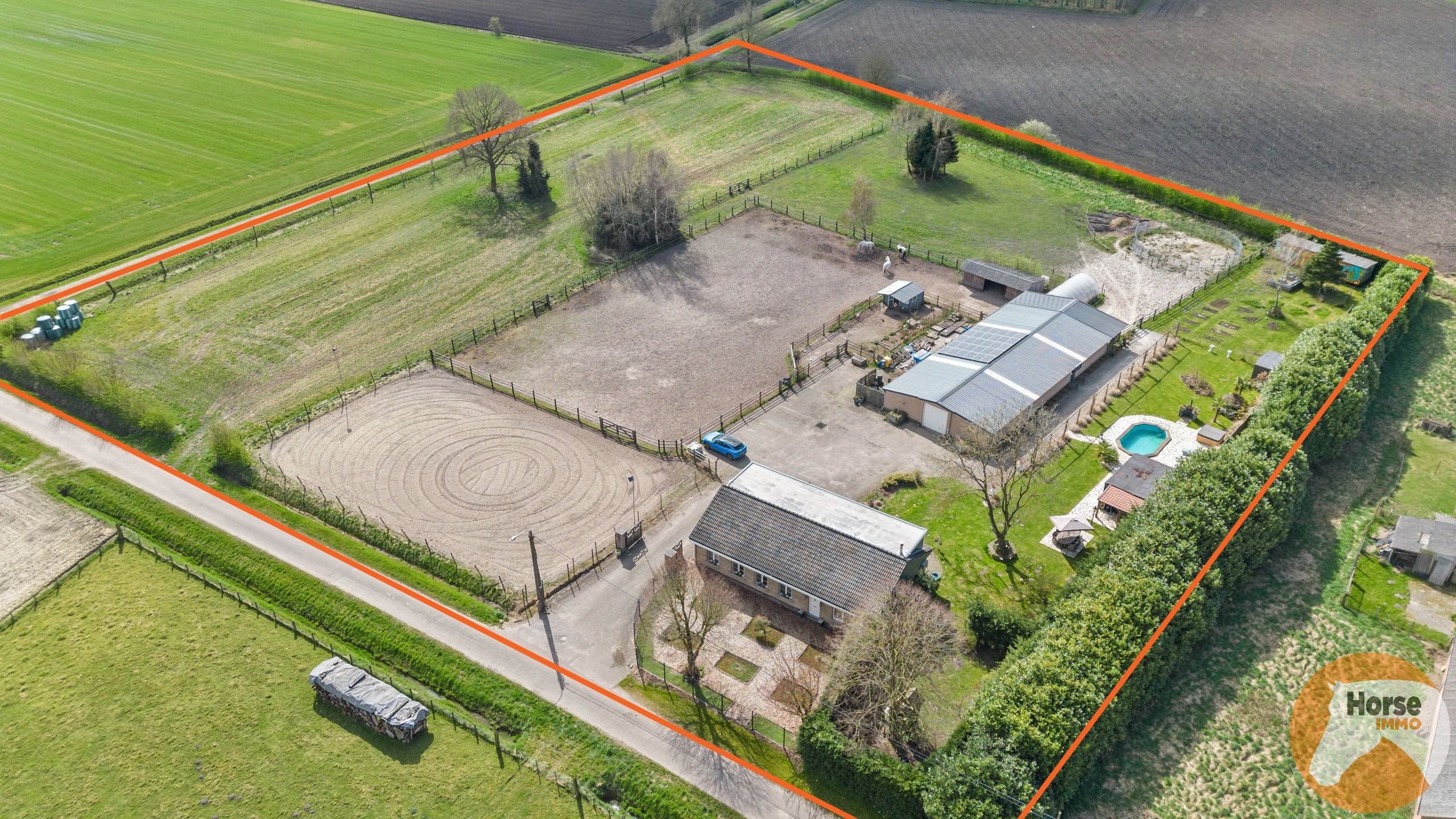 RAVELS - Instapklare woning met loods en stallen op ca.1,6Ha foto {{pictureIndex}}