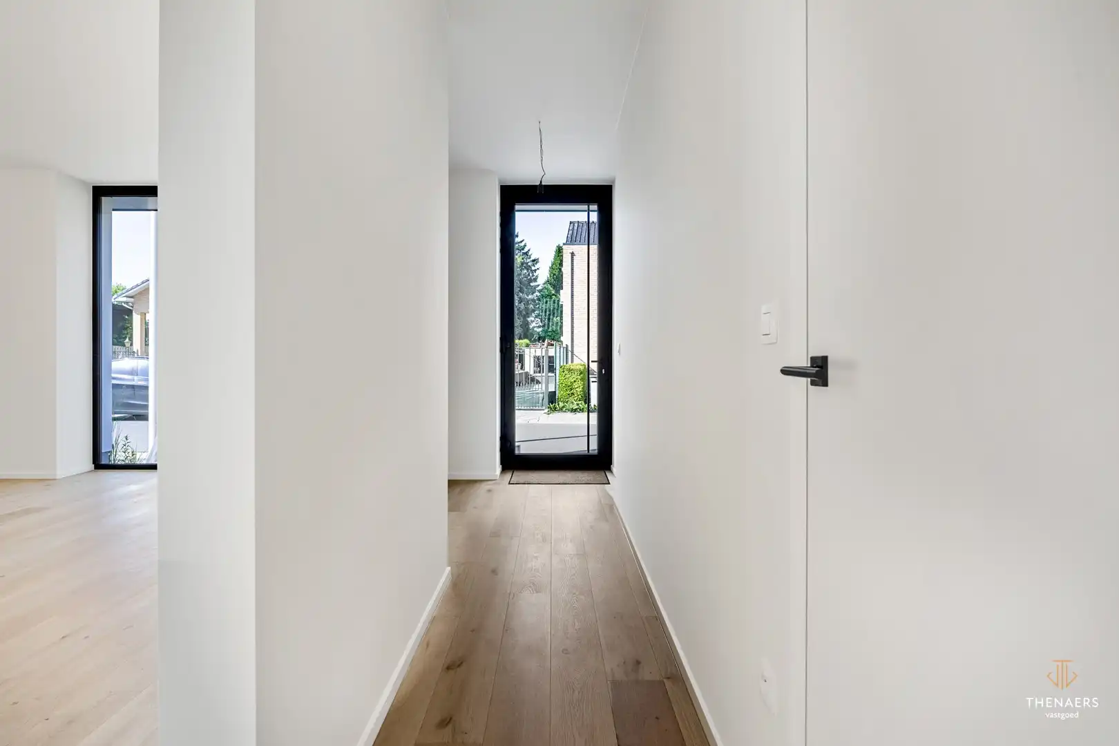 Strakke en luxueus gerenoveerde open bebouwing met hoogwaardige afwerking en EPC A in Sint-Truiden (Wilderen).  Aankoop aan 6% btw mogelijk onder voorwaarden. foto 13