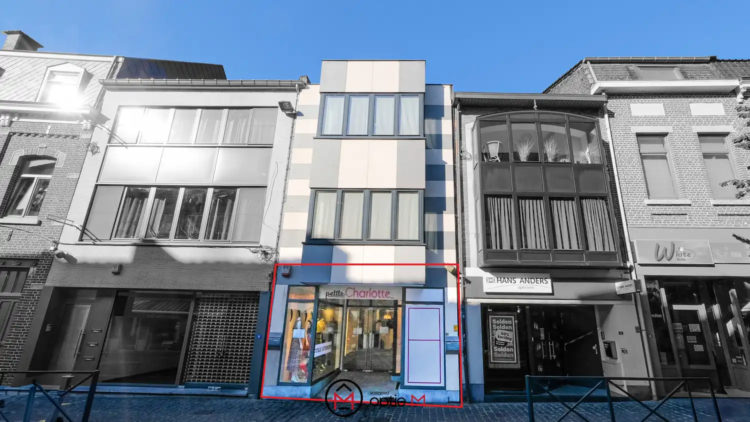 Winkelpand te koop in het centrum van Bilzen-Hoeselt – Commerciële toplocatie met uitbreidingspotentieel foto {{pictureIndex}}