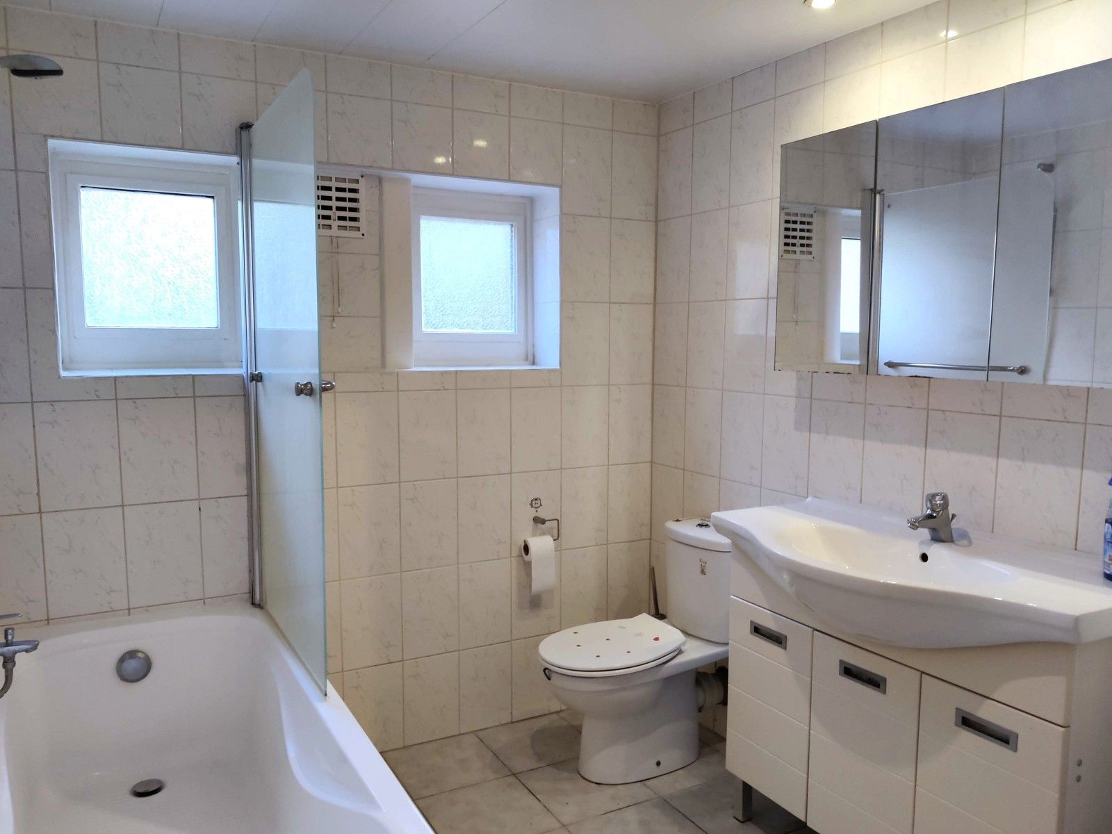 Charmante woning met magazijn  foto 14