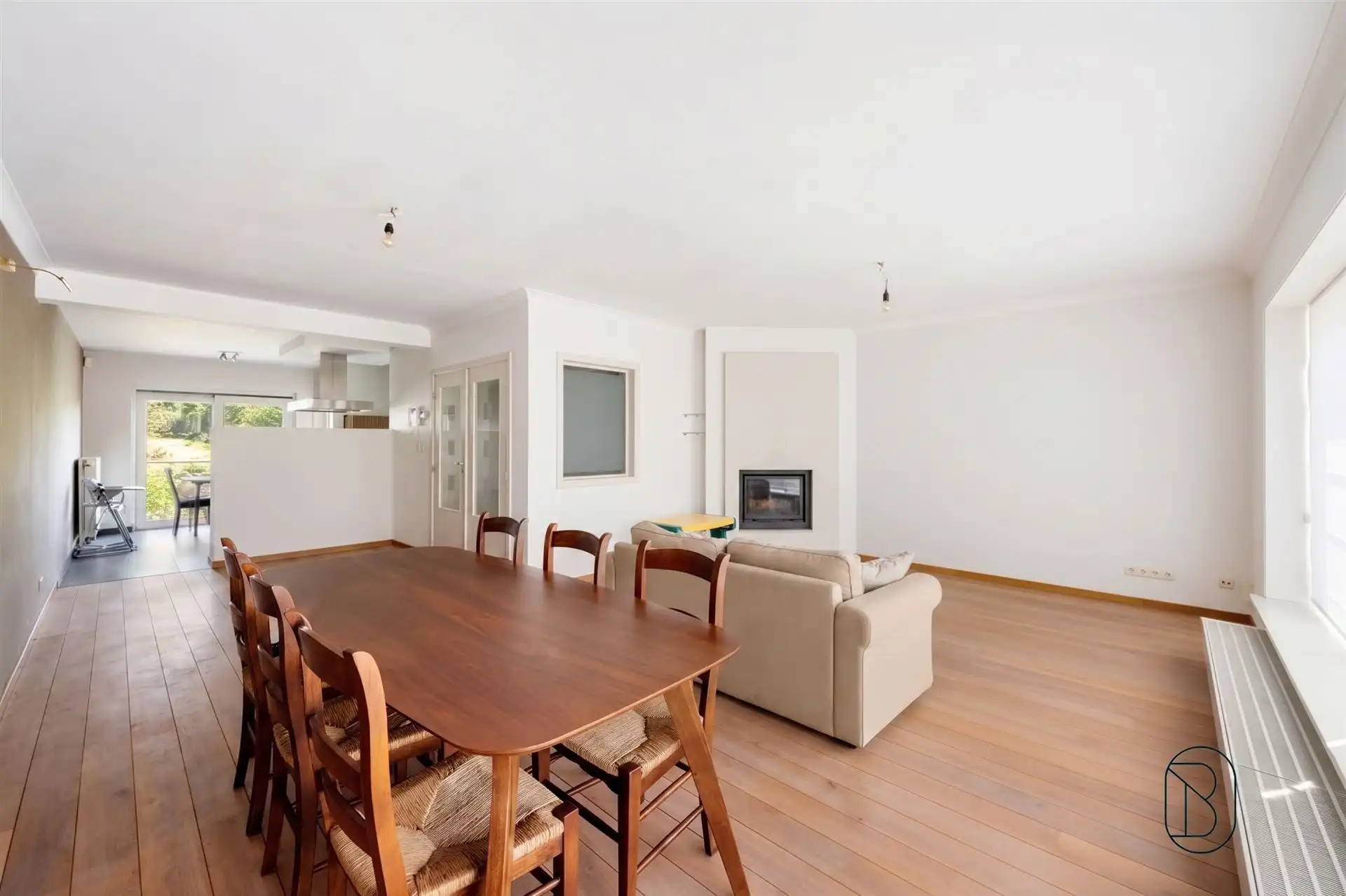 Instapklare bel-etagewoning met aangename tuin en 5 SLK! foto 6