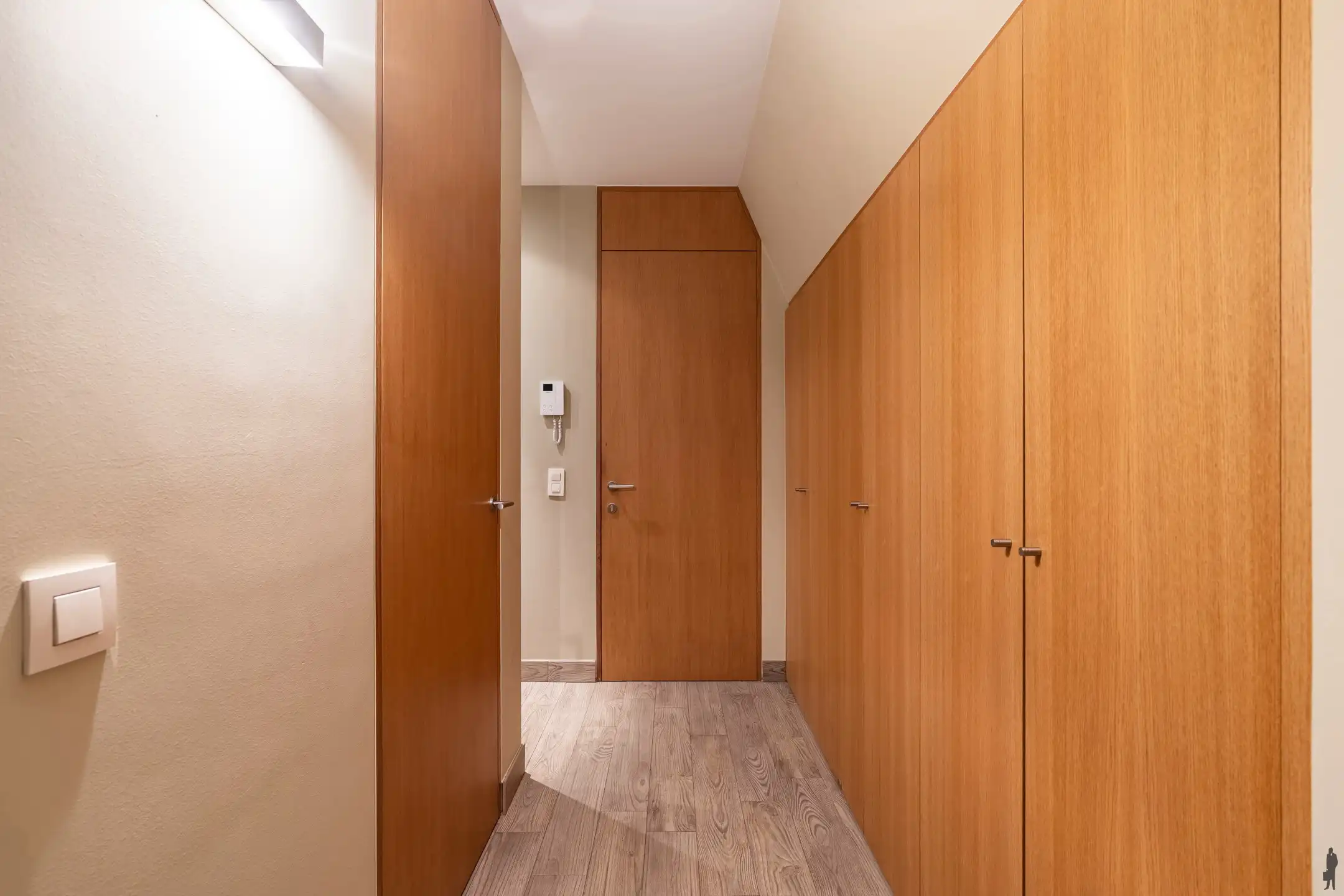 Stijlvol appartement op tweede verdieping met royaal terras foto 18