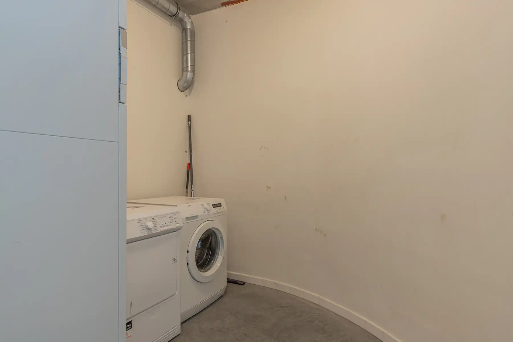 Ruime nieuwbouwwoning nabij centrum Lokeren foto 12