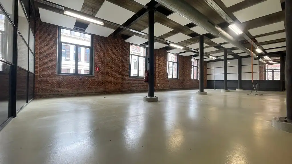 Uniek loftkantoor te huur nabij 't Eilandje in Antwerpen foto 12