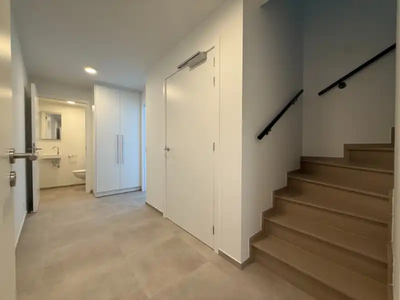 Prachtig ruim BEN-penthouse met 3 slpks, 2 terrassen én overdekte parking in het centrum van Houthalen foto 2