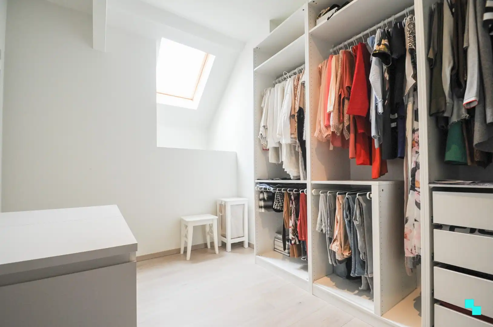 Zeer ruim appartement centraal in Izegem foto 15