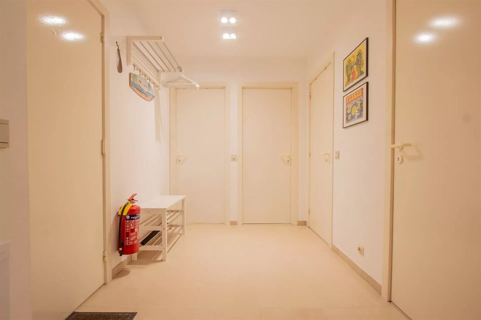 Heel mooi ingericht appartement met 2 volwaardige slaapkamers, zonnekant foto 9