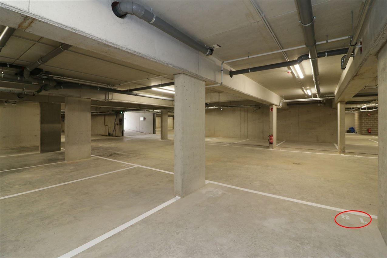 splinternieuw, gelijkvloers, ruim terras, 2 slpk foto 26