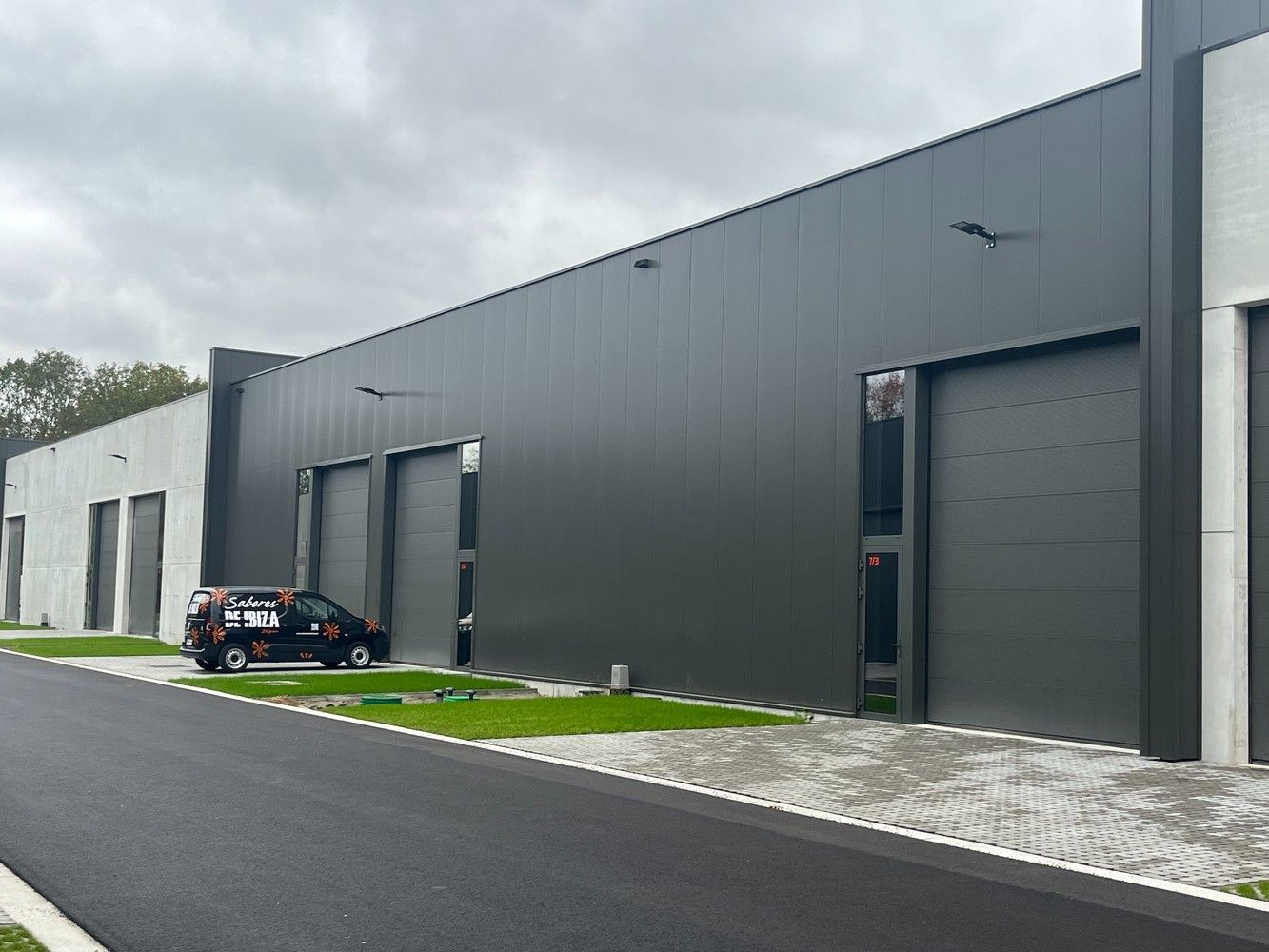 KMO-unit 23 +/- 328m² foto 4