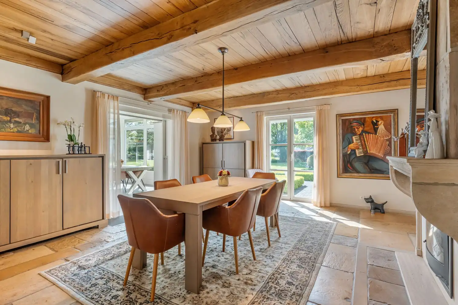 Woning met aparte praktijkruimte(opslagruimte) op strategisch gelegen locatie, instapklaar en energiezuinig! foto 5