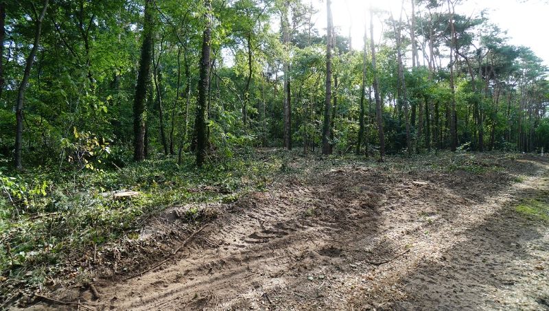 Residentieel gelegen bouwgrond van 31a10ca voor open bebouwing met private toegangsweg nabij golf- en meerdomein foto 3