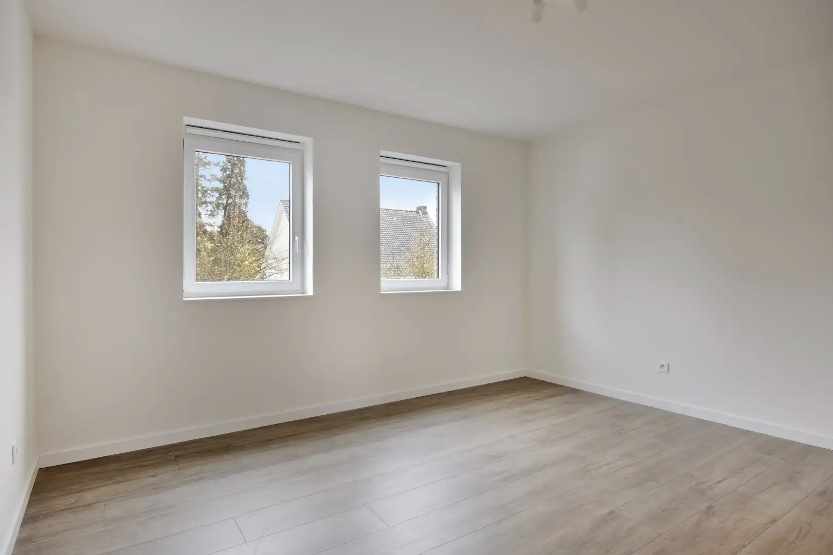 Nieuwbouwwoning met 3 slpks, gelegen op wandelafstand van het centrum !  foto 10