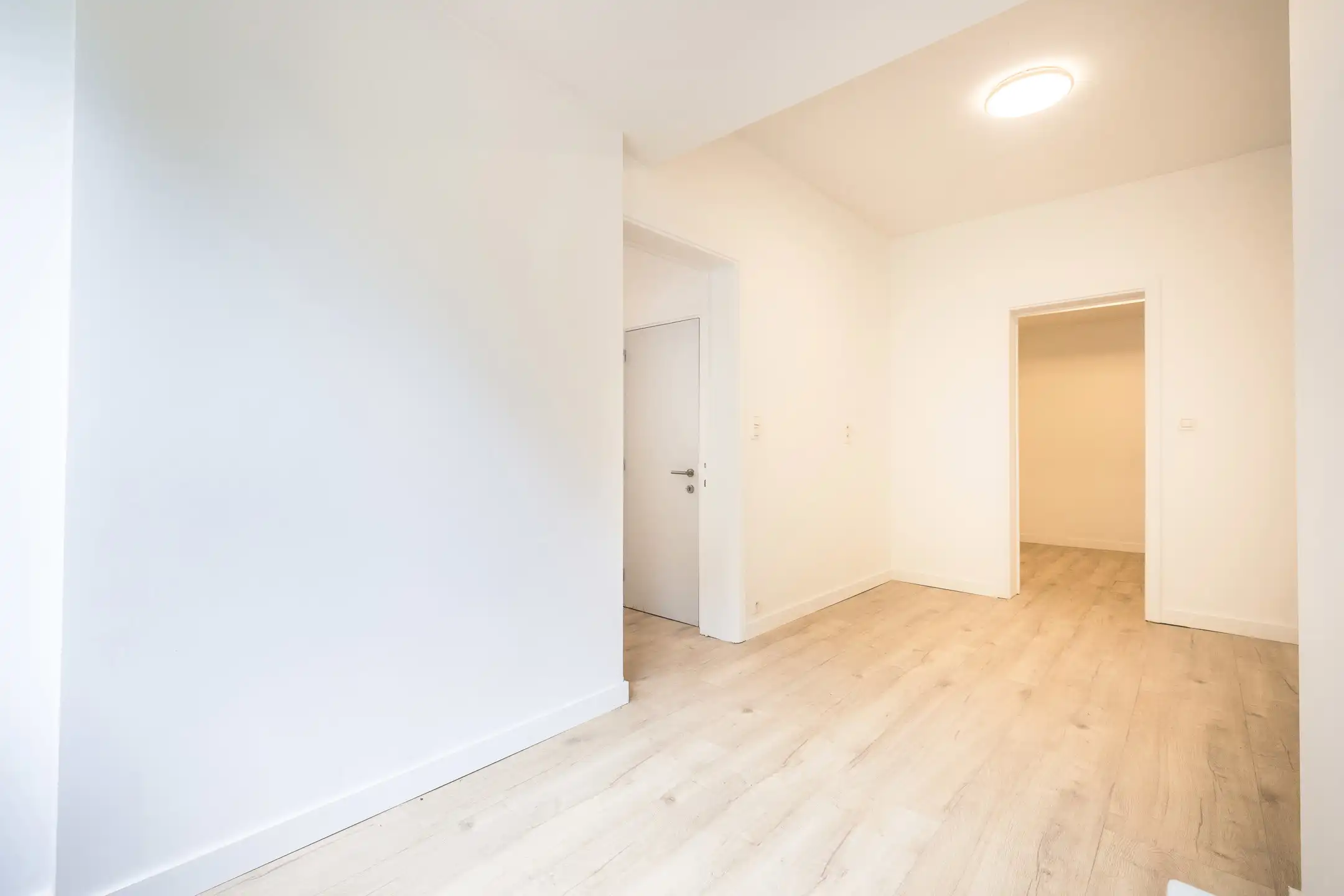 Appartement met 1 slaapkamer + werkkamer en tuin foto 6