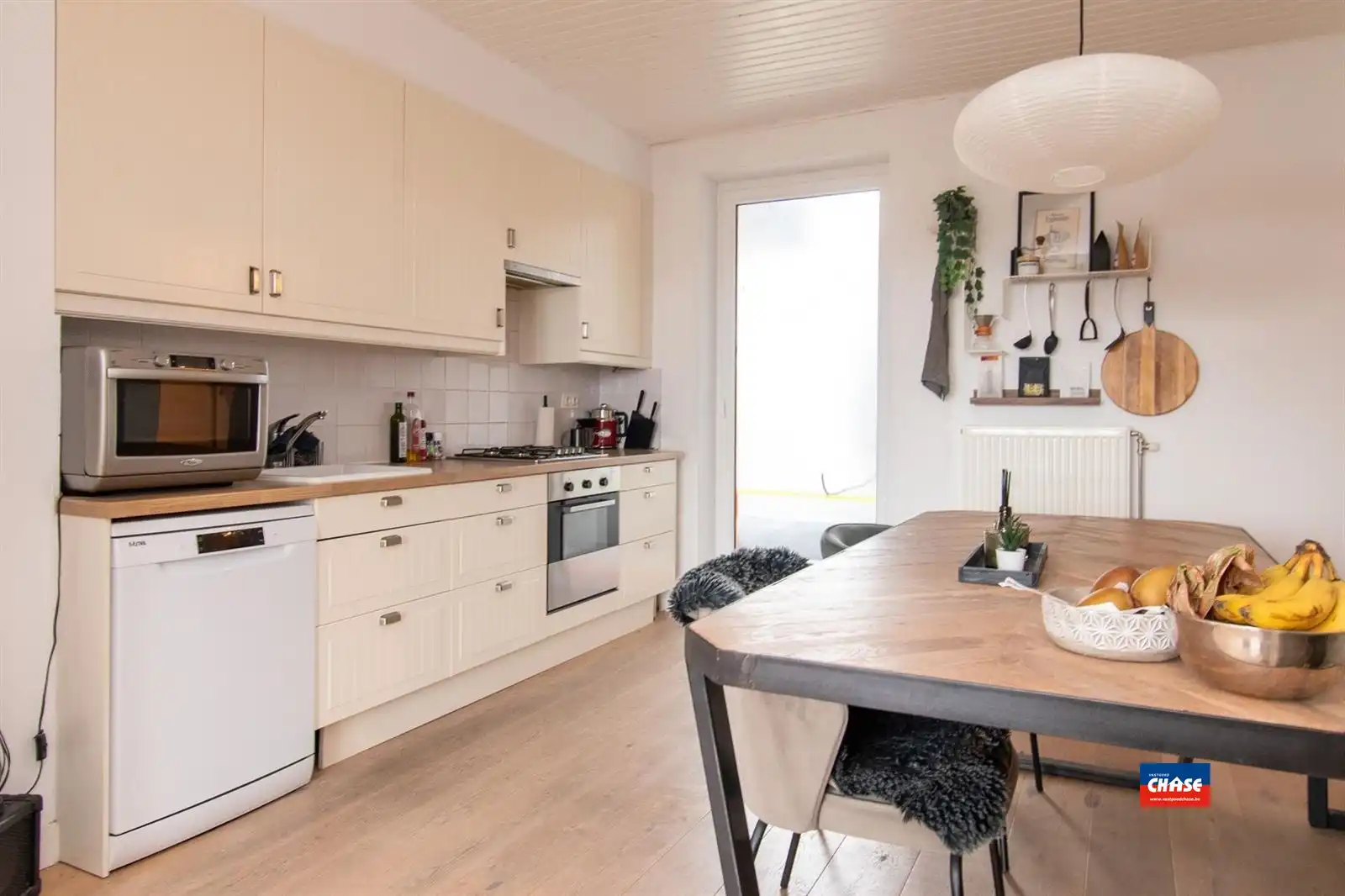 Trendy appartement met 2 slaapkamers en terras op toplocatie foto 3