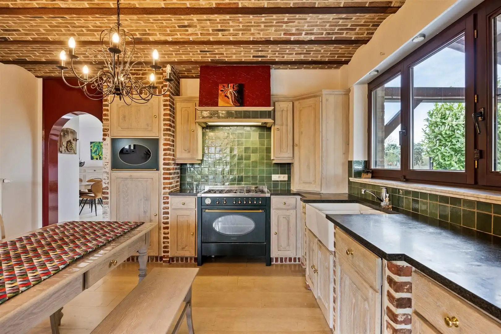 Exclusieve Villa met Luxe afwerking en idyllische tuin. foto 16