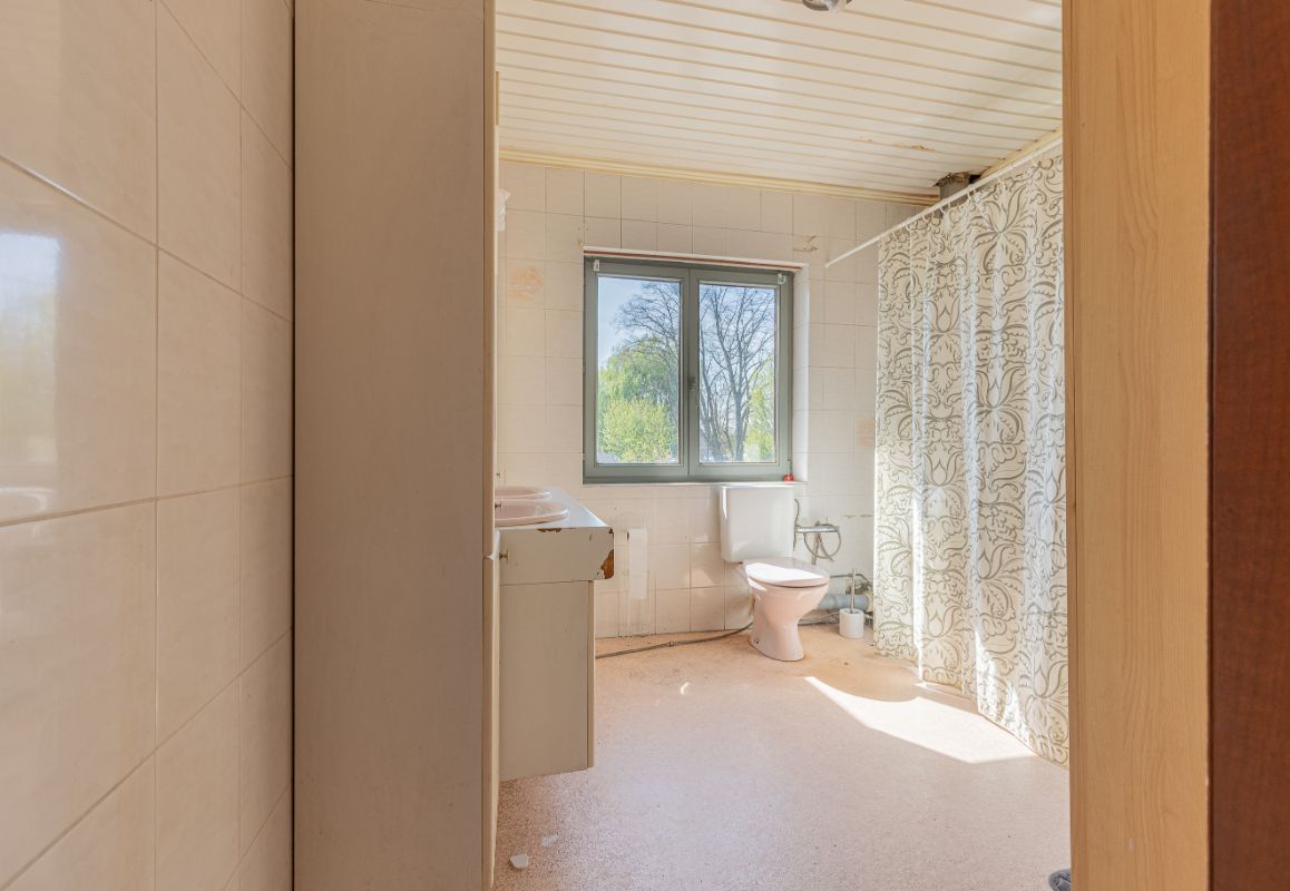 Ruime renovatiewoning met tuin foto 11