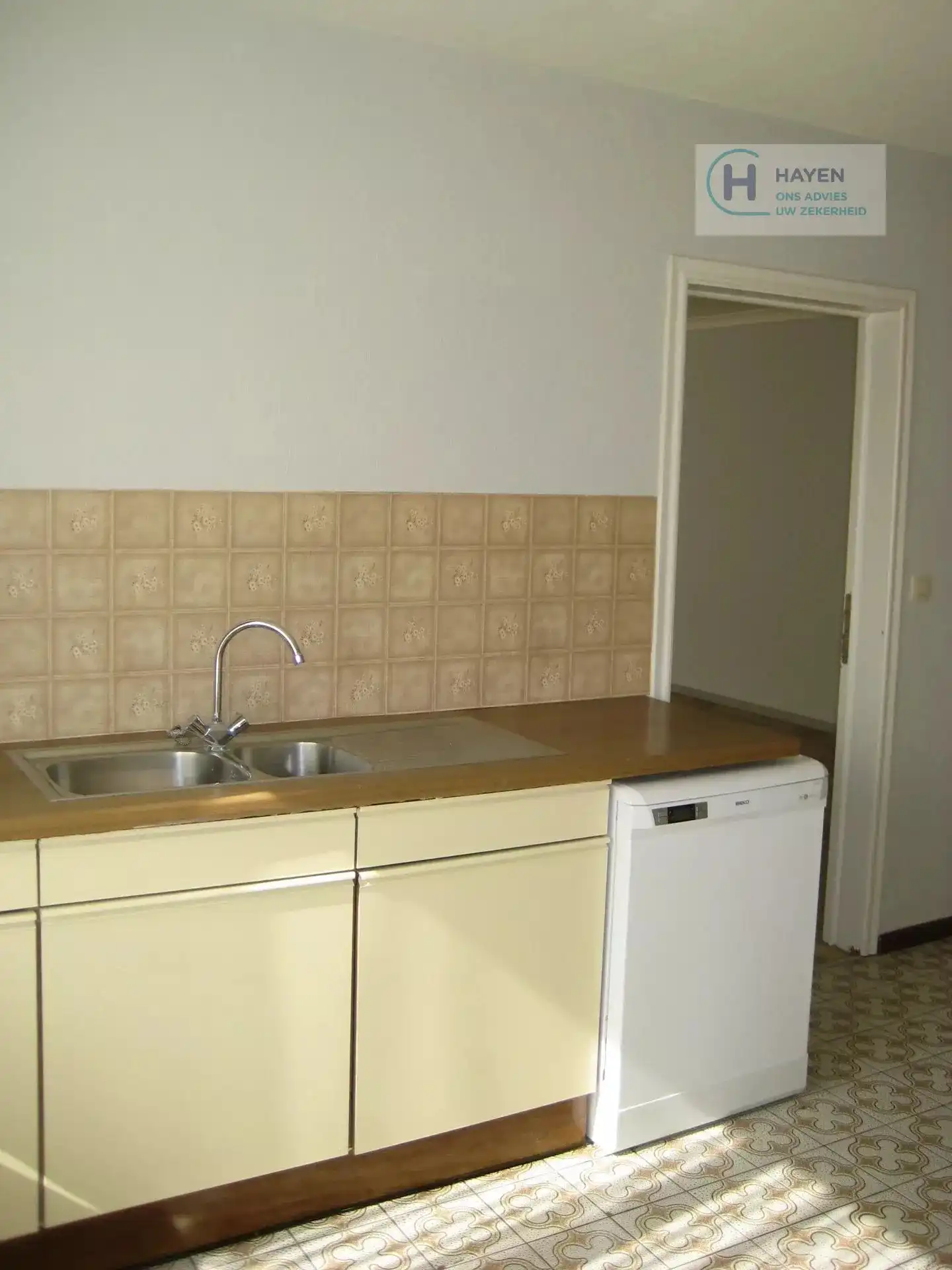 Ruim appartement met 3 slaapkamers te huur – Tongersesteenweg 7 (2e verdieping) foto 9