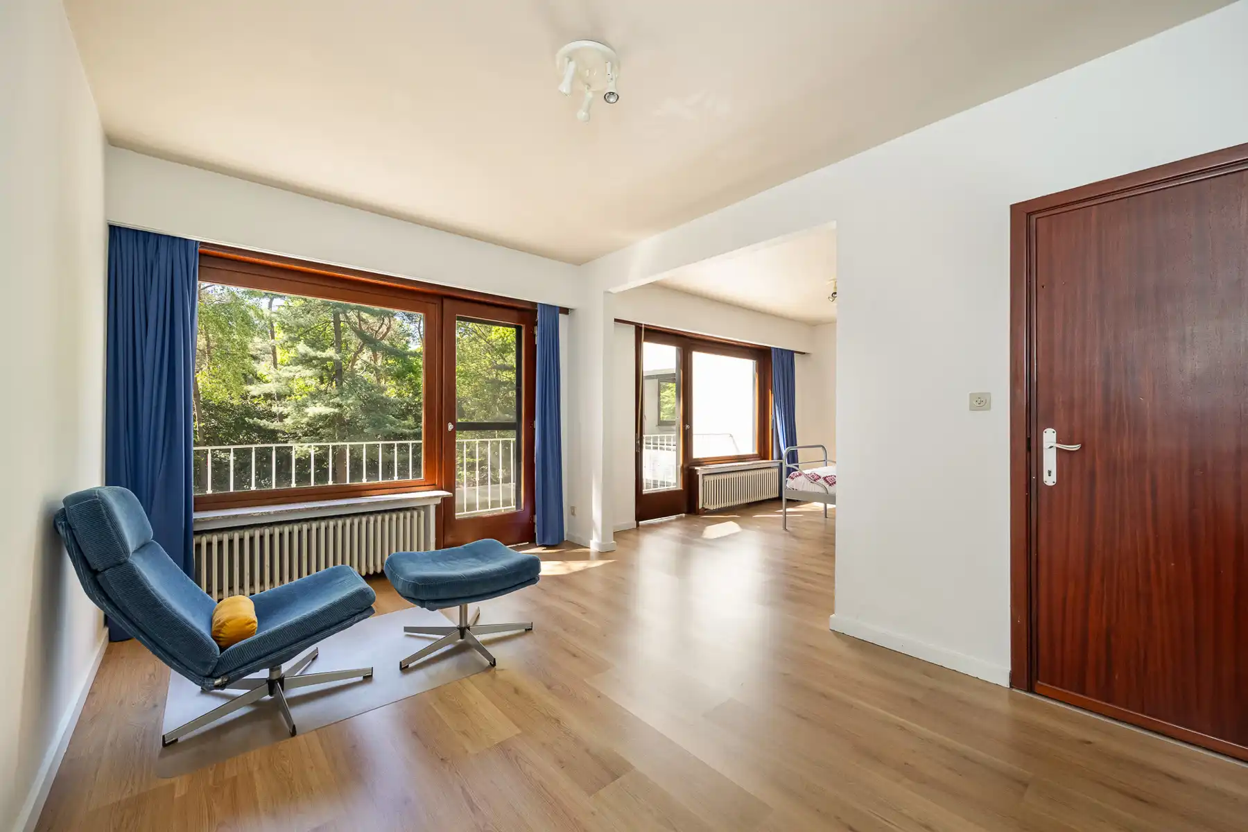 Unieke te renoveren villa op prachtig perceel foto 15