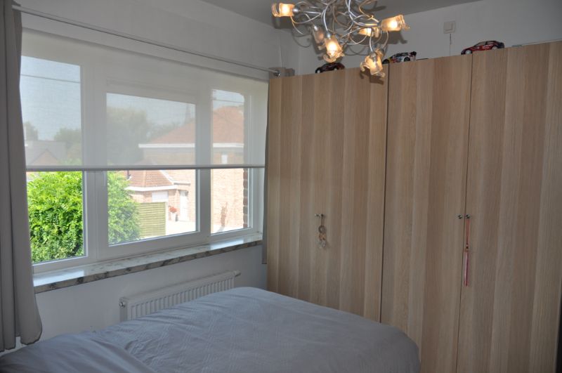 Volledig vernieuwde woning met 3 slaapkamers en garage. foto 19