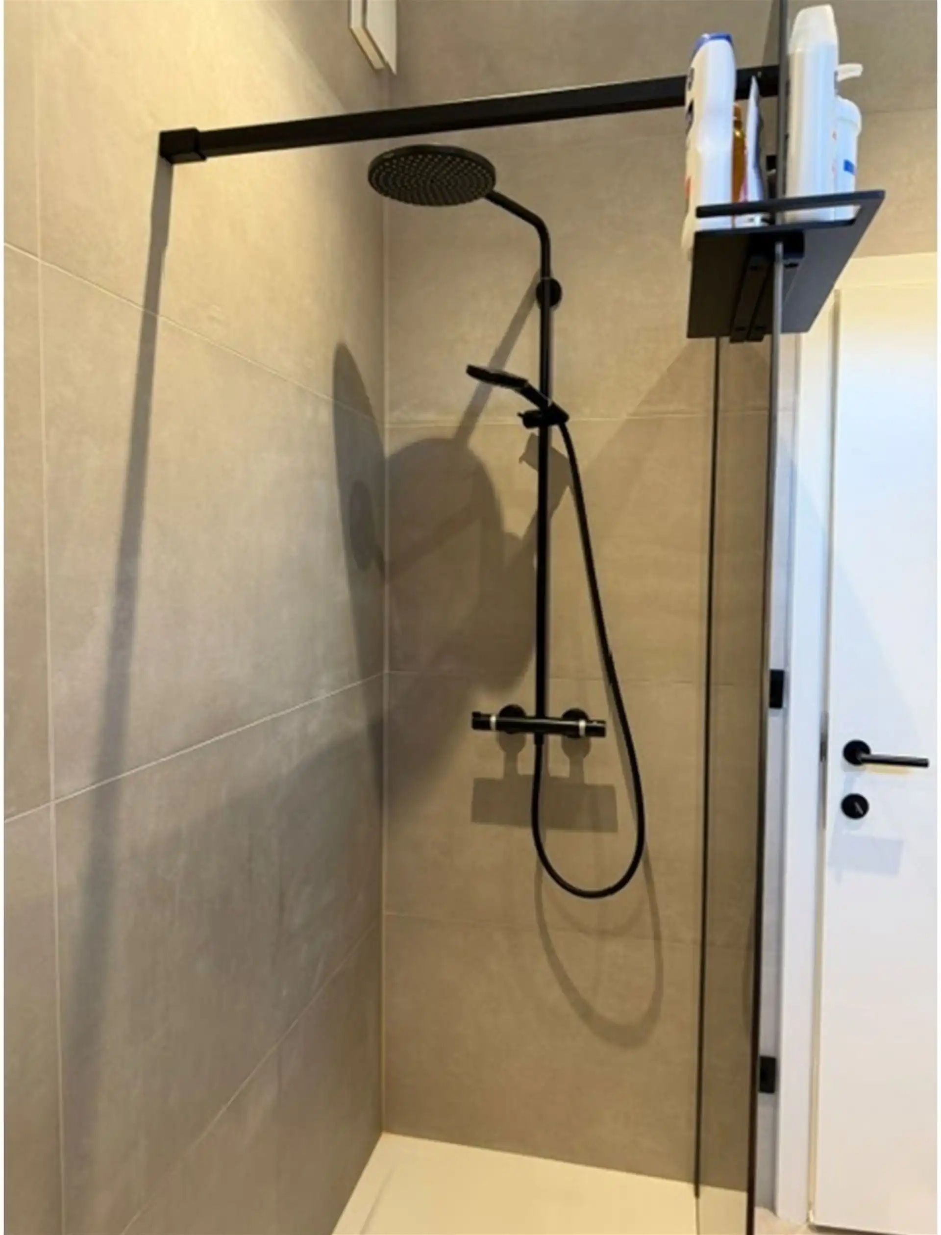 CENTRAAL GELEGEN WONING MET 3 SLPK foto 9