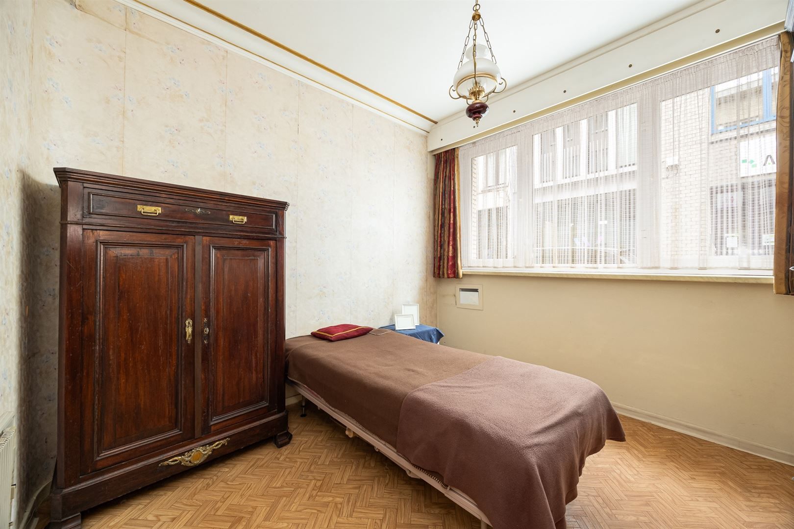 Gelijkvloers appartement met koer in hartje Stad foto 12