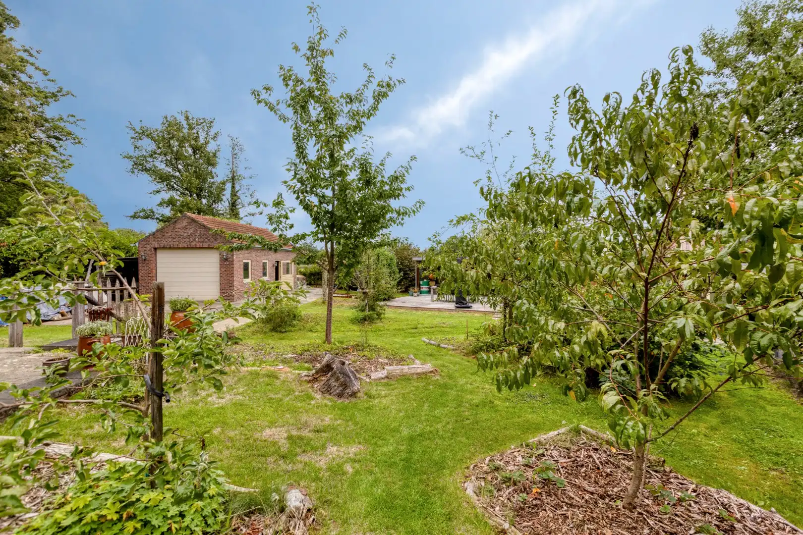 Ruime woning met 5 slpks gelegen op een rustige locatie met een vlotte verbinding naar de omliggende gemeenten !  foto 29