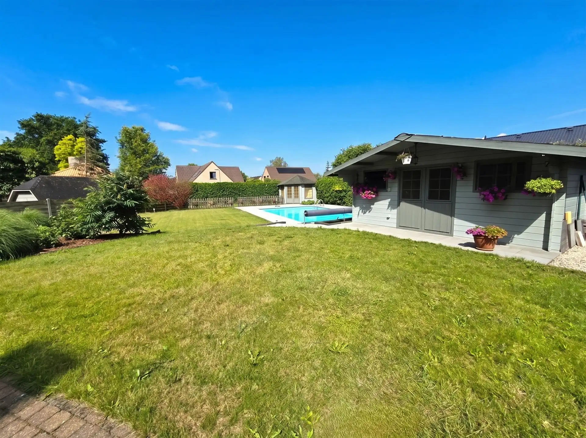 Stijlvolle woning met 4 slks op een perceel van 897m²  foto 15