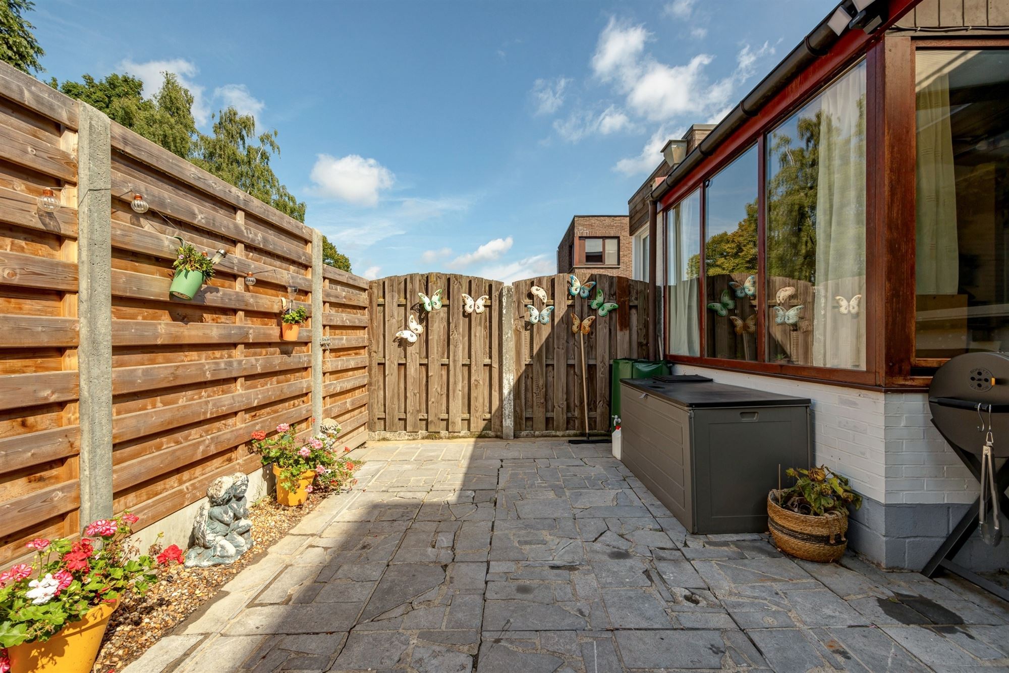 Gelijkvloersappartement met stadskoer en garagebox foto 22