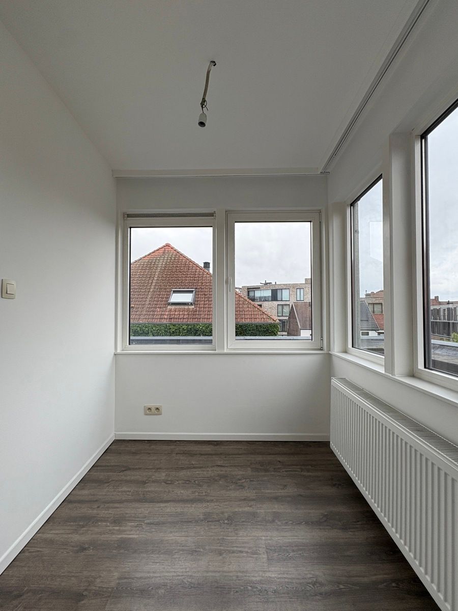 Recente duplex met 1 slaapkamer en bureau foto 10
