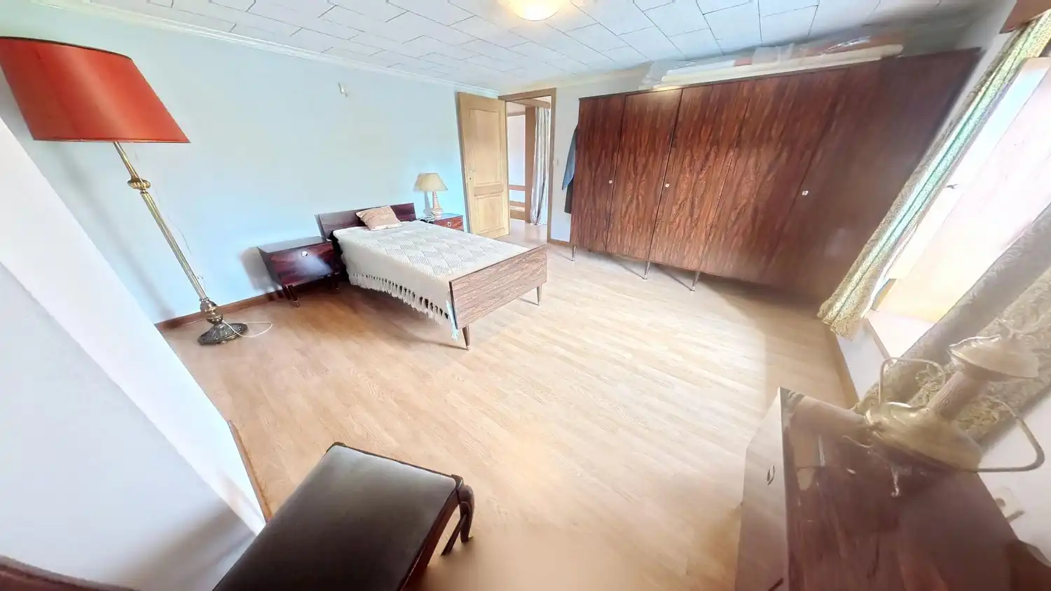Veelzijdige woning met ruime opslagmogelijkheden te koop! foto 12