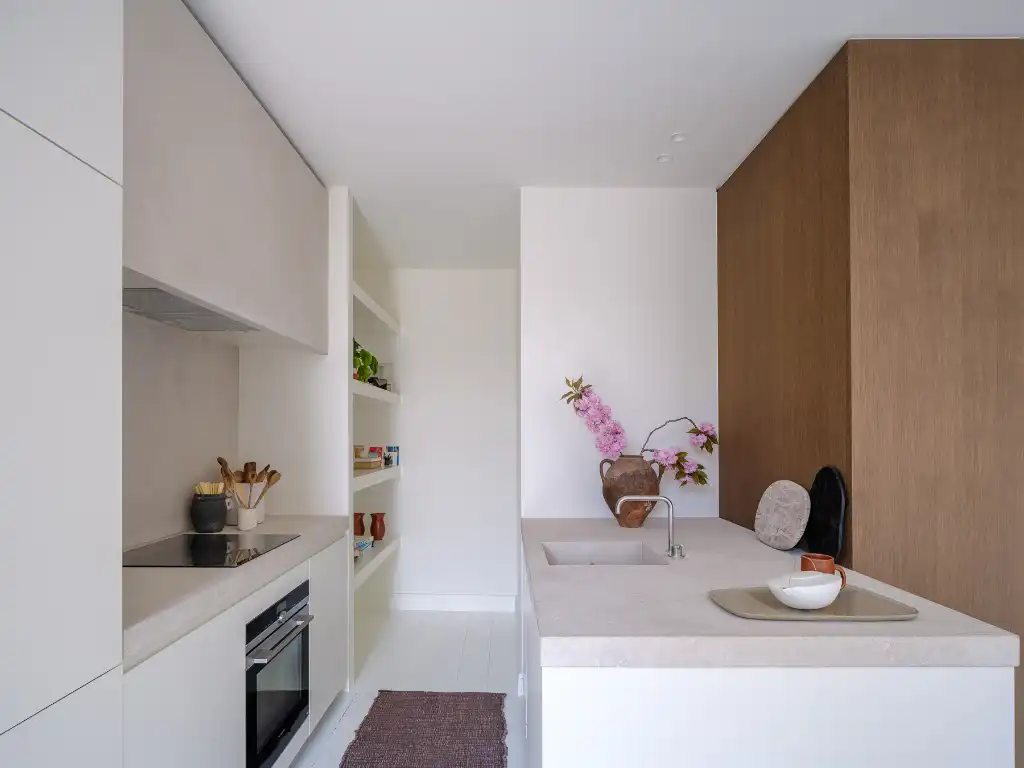 Karaktervol 2-slaapkamer appartement op een toplocatie in het centrum foto 2