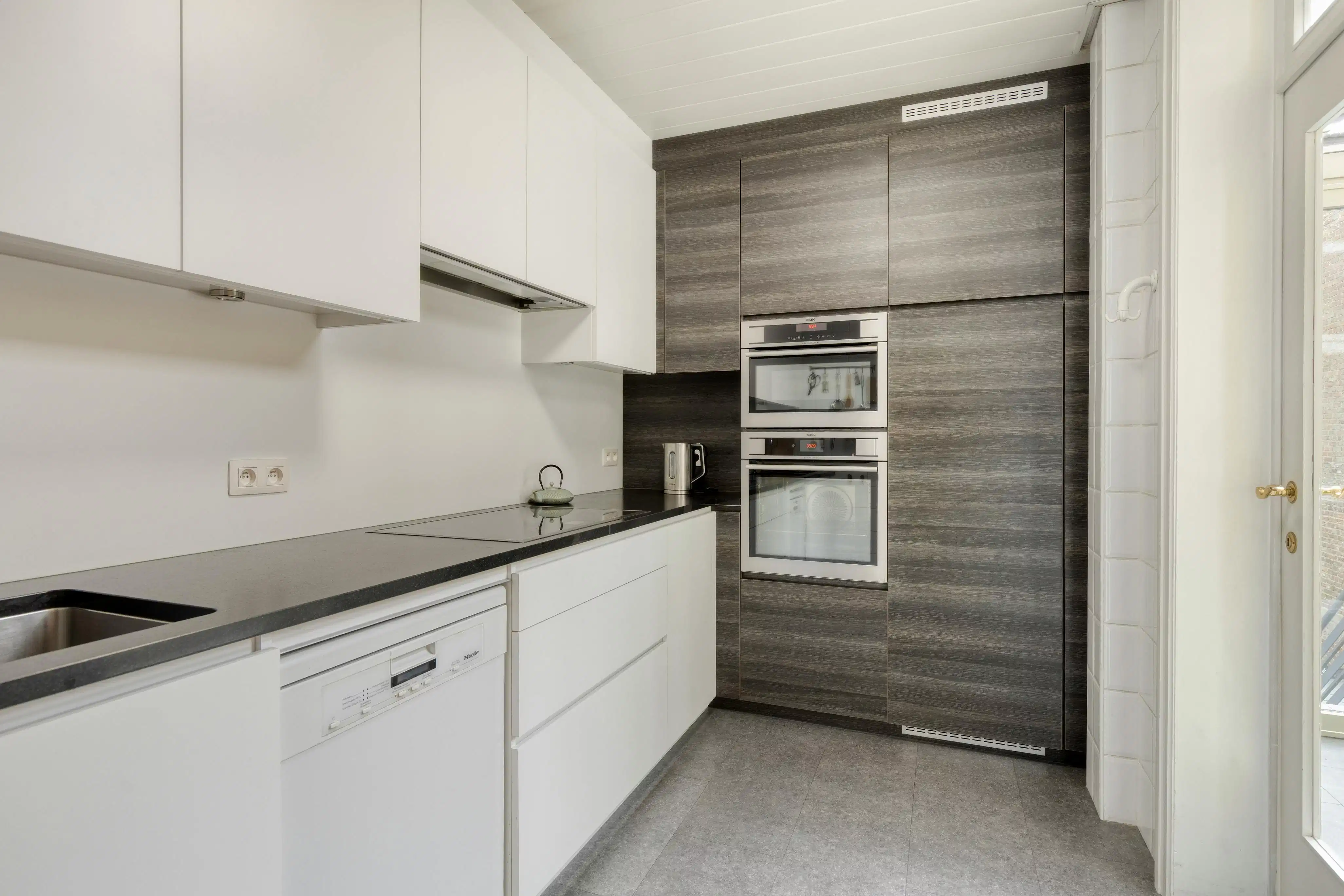 Karaktervolle burgerwoning met garage te koop in Mechelen foto 7