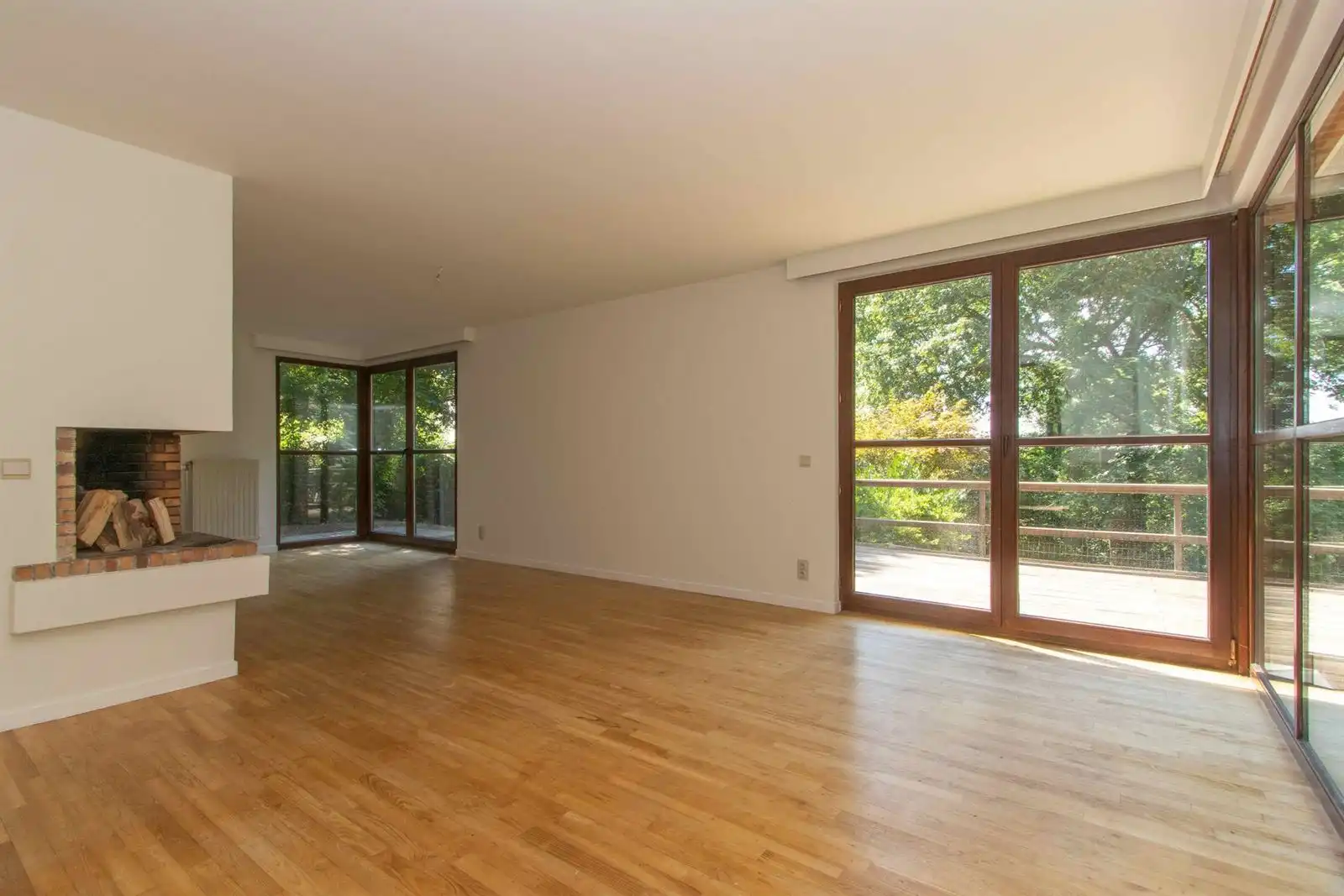 Villa met 3 slaapkamers, garage en mooie tuin foto 6
