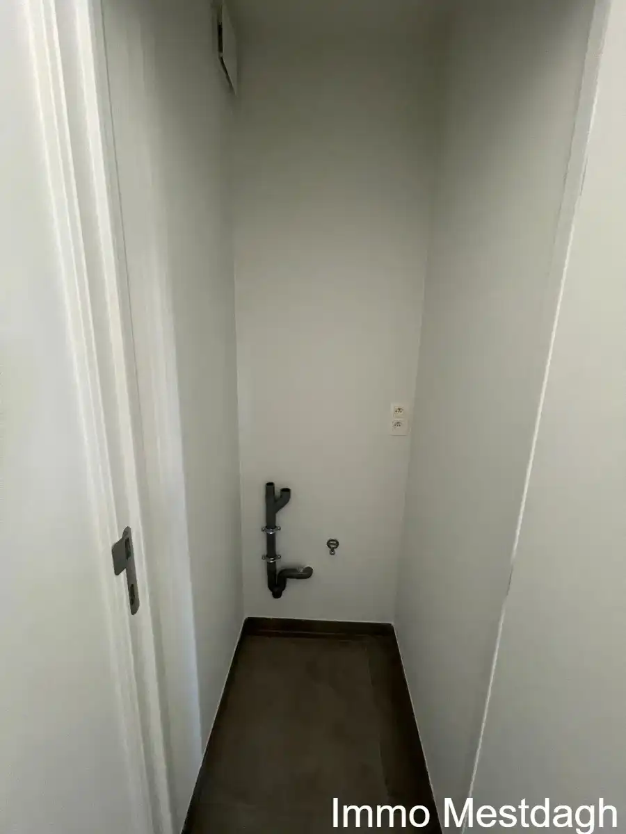 Ruim en modern afgewerkt duplexappartement (3 SLK) in het centrum van Paal foto 16
