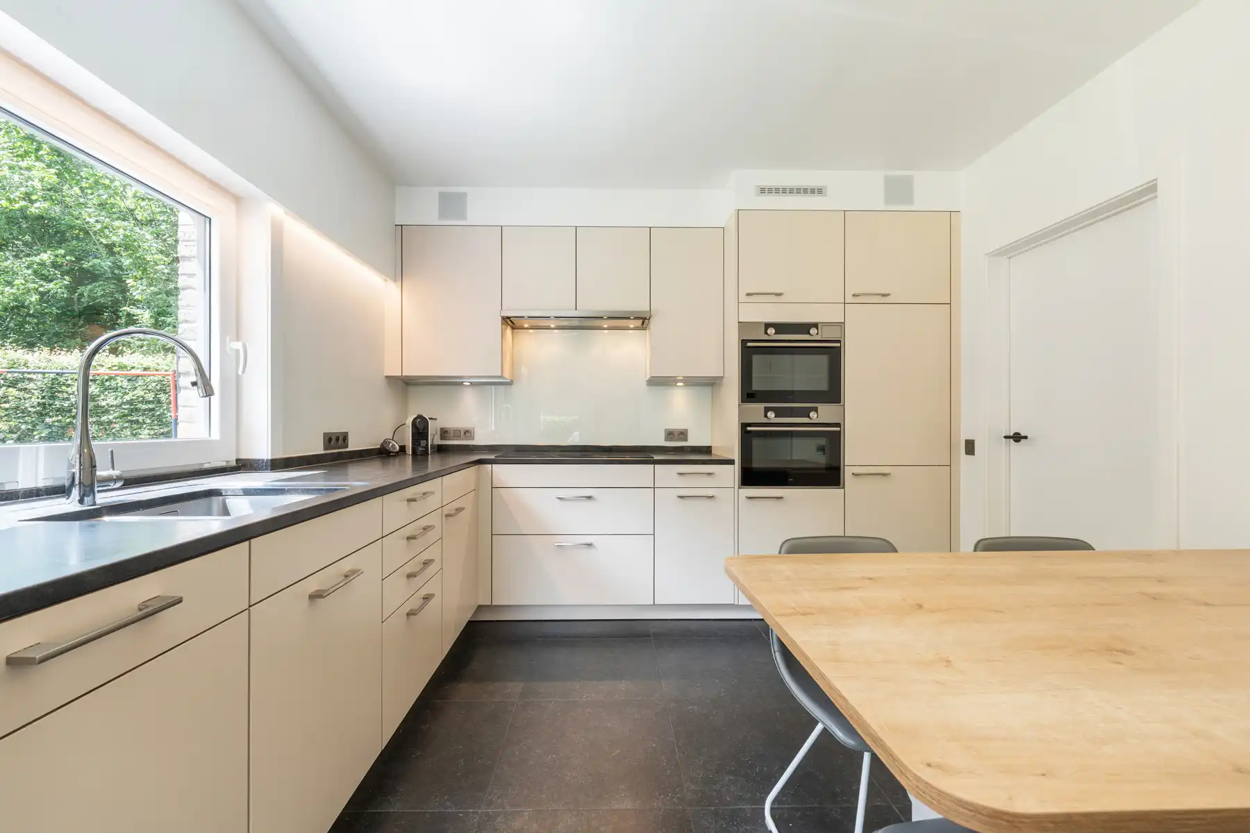Prachtige, energiezuinige gezinswoning (EPC B) met 3 slaapkamers. foto 5