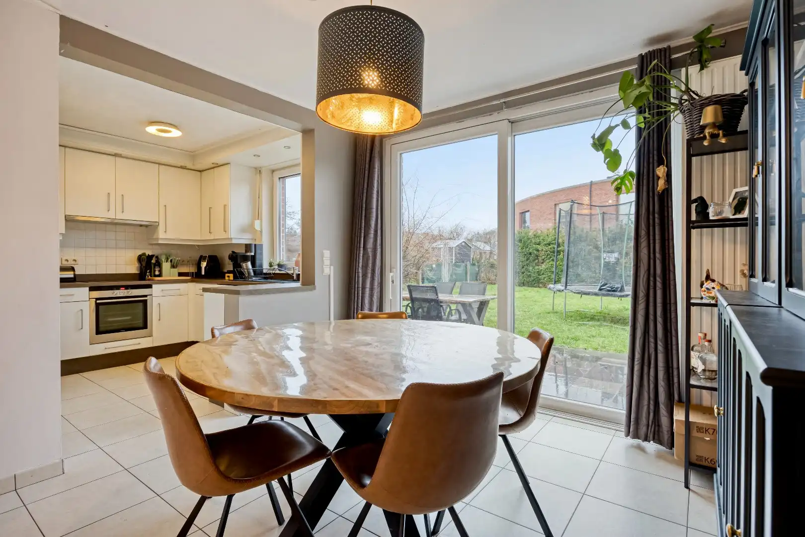 Instapklare woning te koop met 3 slpk, garage en tuin. foto 7